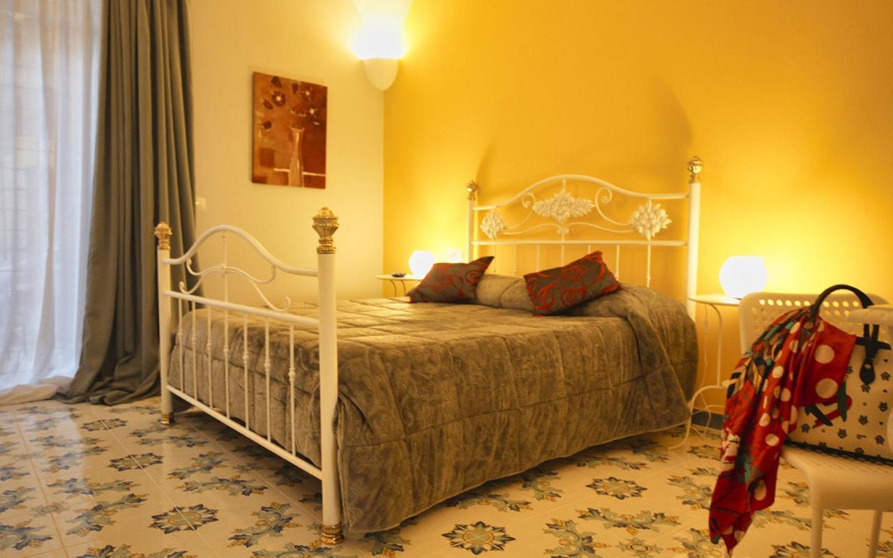 Bed and Breakfast Domus Vilu Nocera Superiore Exterior foto