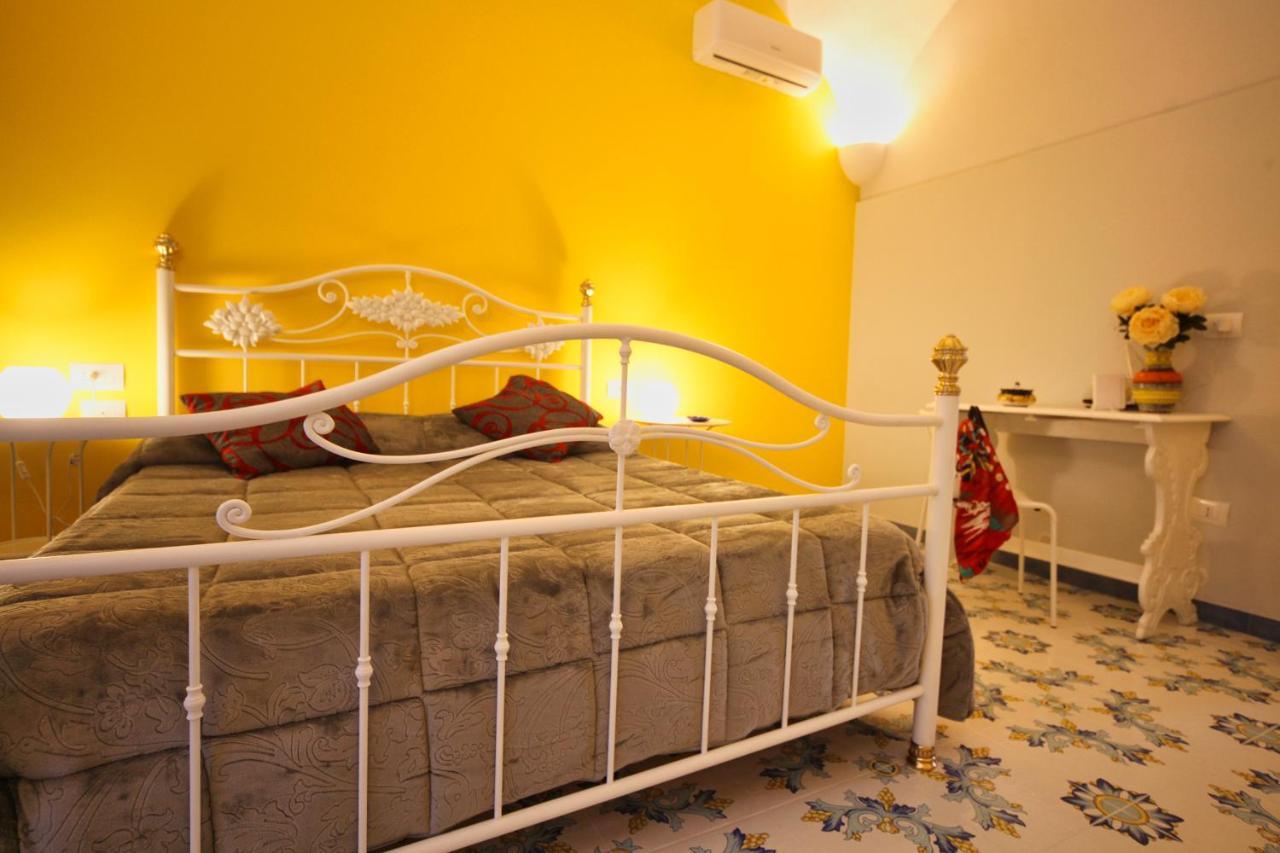 Bed and Breakfast Domus Vilu Nocera Superiore Exterior foto