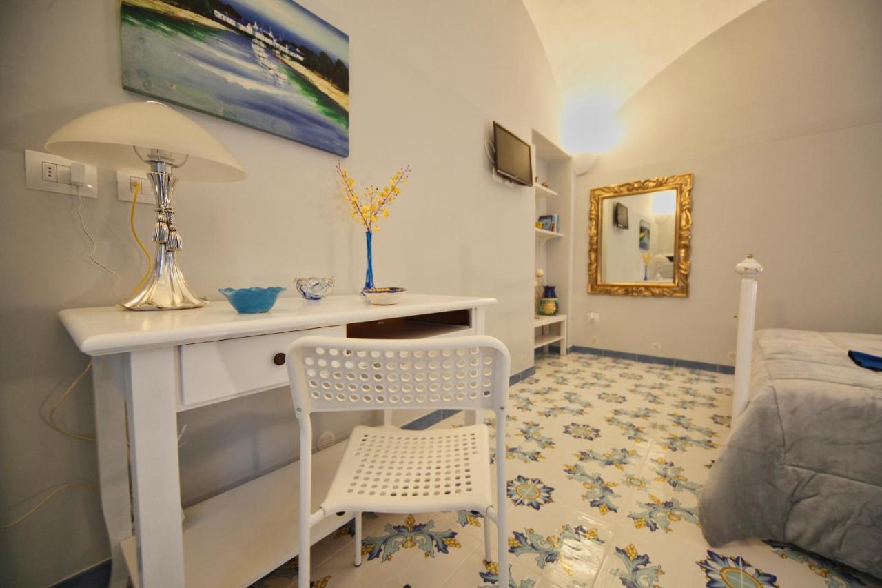 Bed and Breakfast Domus Vilu Nocera Superiore Exterior foto