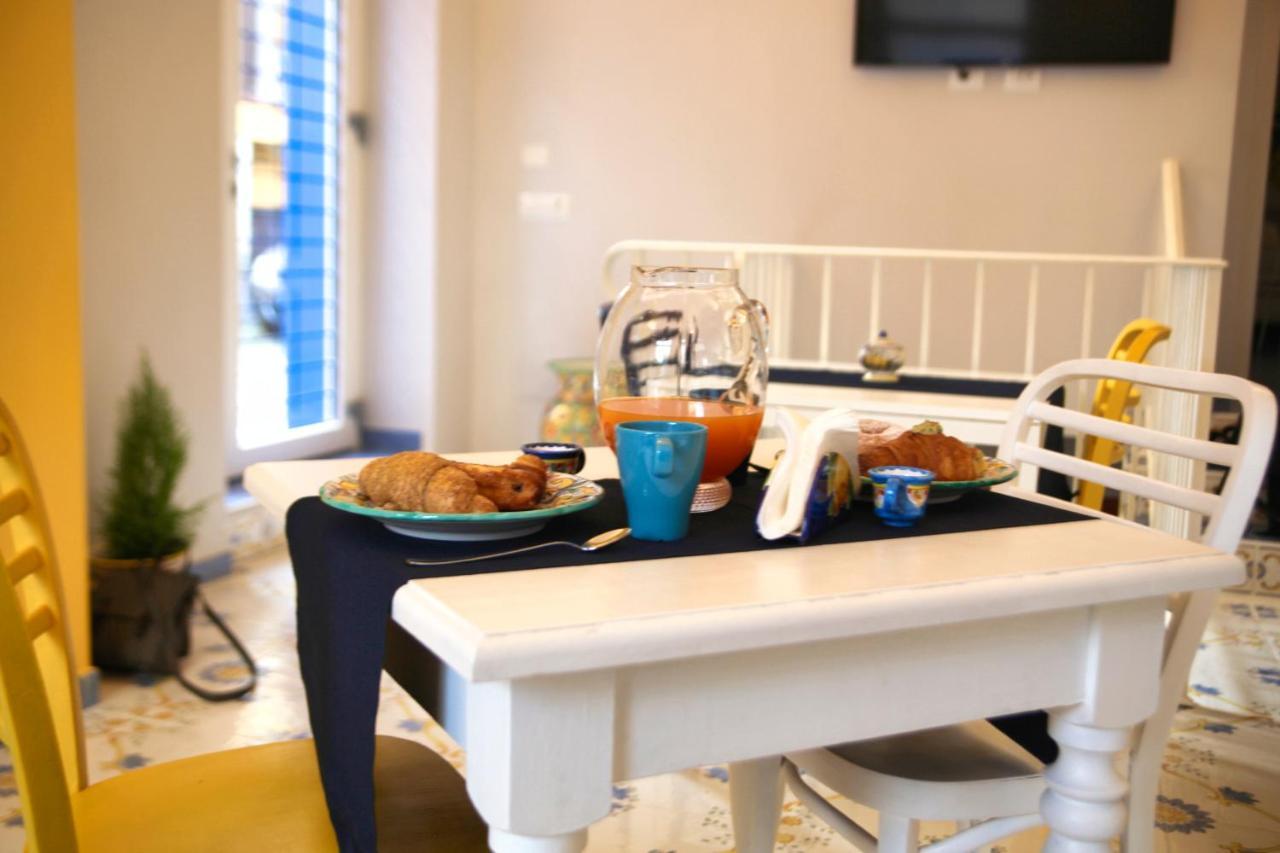 Bed and Breakfast Domus Vilu Nocera Superiore Exterior foto