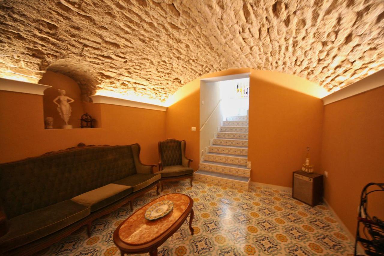 Bed and Breakfast Domus Vilu Nocera Superiore Exterior foto