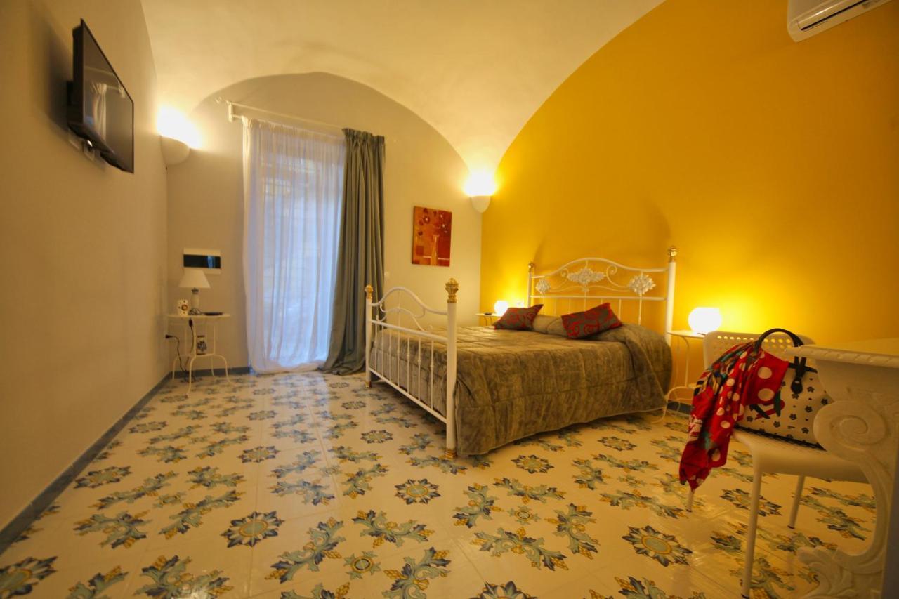 Bed and Breakfast Domus Vilu Nocera Superiore Exterior foto