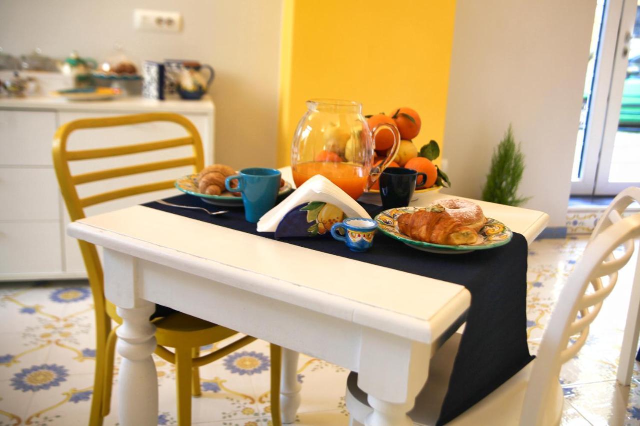 Bed and Breakfast Domus Vilu Nocera Superiore Exterior foto