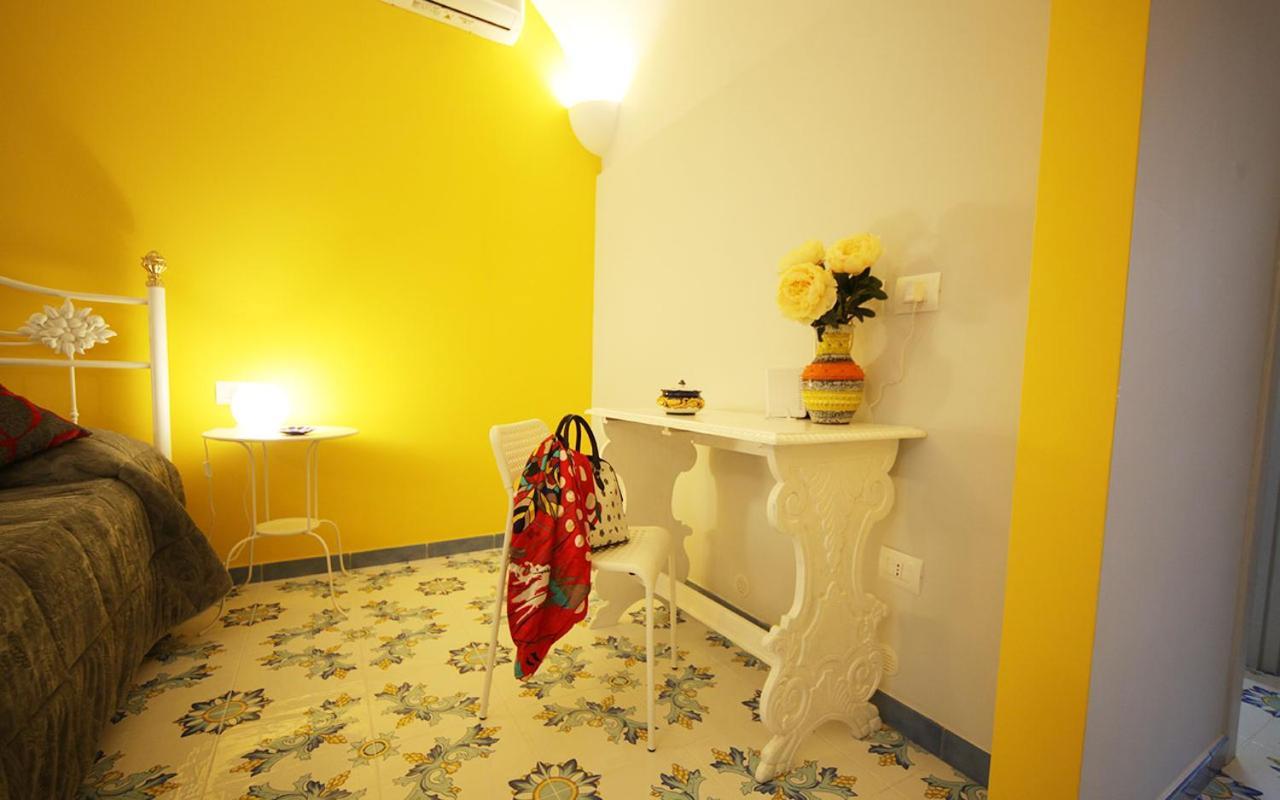 Bed and Breakfast Domus Vilu Nocera Superiore Exterior foto